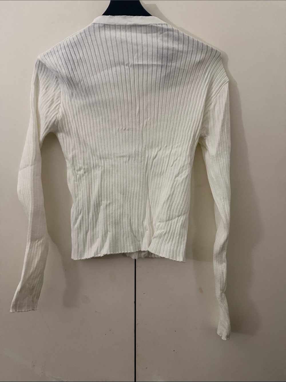 Ribbed Button-Front V-Neck Cardigan - White - Picture 2 of 5